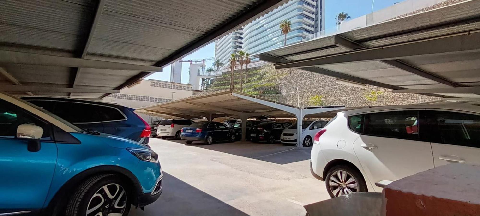 Apartment Luxe Infront Of The Brtachen Benidorm